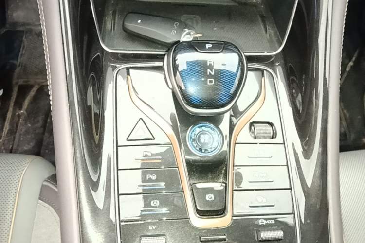 Used BYD Frigate 07 2024 HONOR Edition DM-i 205KM Flagship Model Gear Lever