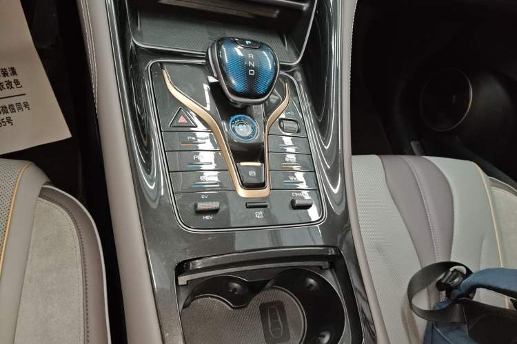 Used BYD Frigate 07 2024 HONOR Edition DM-i 205KM Flagship Model Gear Lever