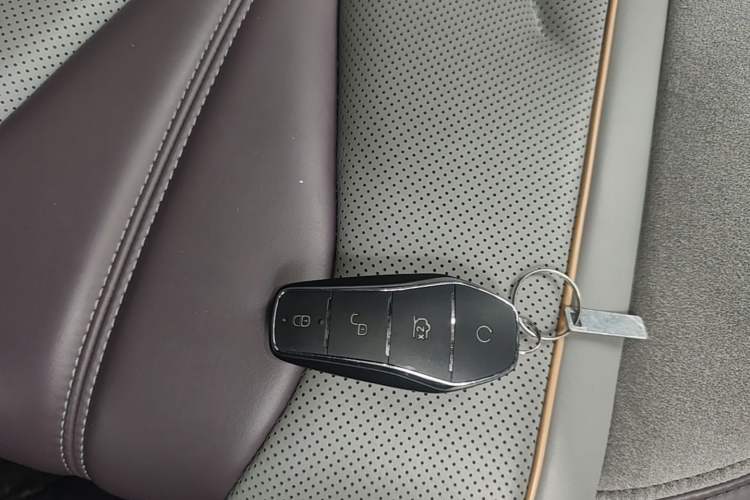 Used BYD Frigate 07 2024 HONOR Edition DM-i 100KM Luxury Model Interior 1