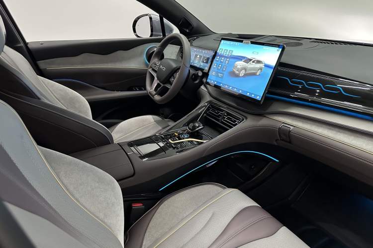 Used BYD Frigate 07 2024 Honor Edition DM-p 175KM All-Wheel-Drive Flagship Model Interior 5