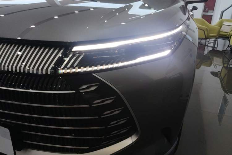 Used BYD Frigate 07 2024 HONOR Edition DM-i 205KM Flagship Model Left Front Headlight