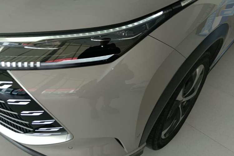 Used BYD Frigate 07 2024 HONOR Edition DM-i 205KM Flagship Model Left Front Headlight
