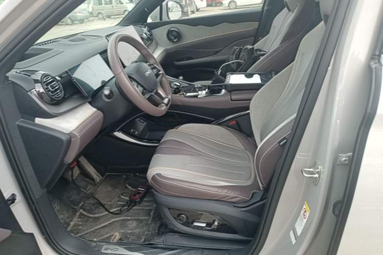 Used BYD Frigate 07 2024 HONOR Edition DM-i 205KM Flagship Model Left Front Seat