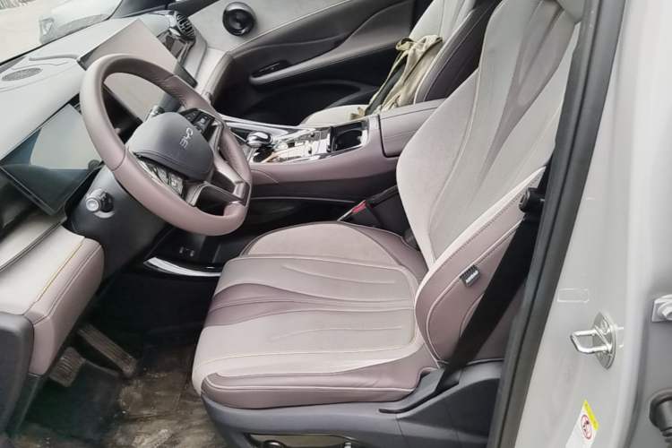 Used BYD Frigate 07 2024 HONOR Edition DM-i 205KM Flagship Model Left Front Seat