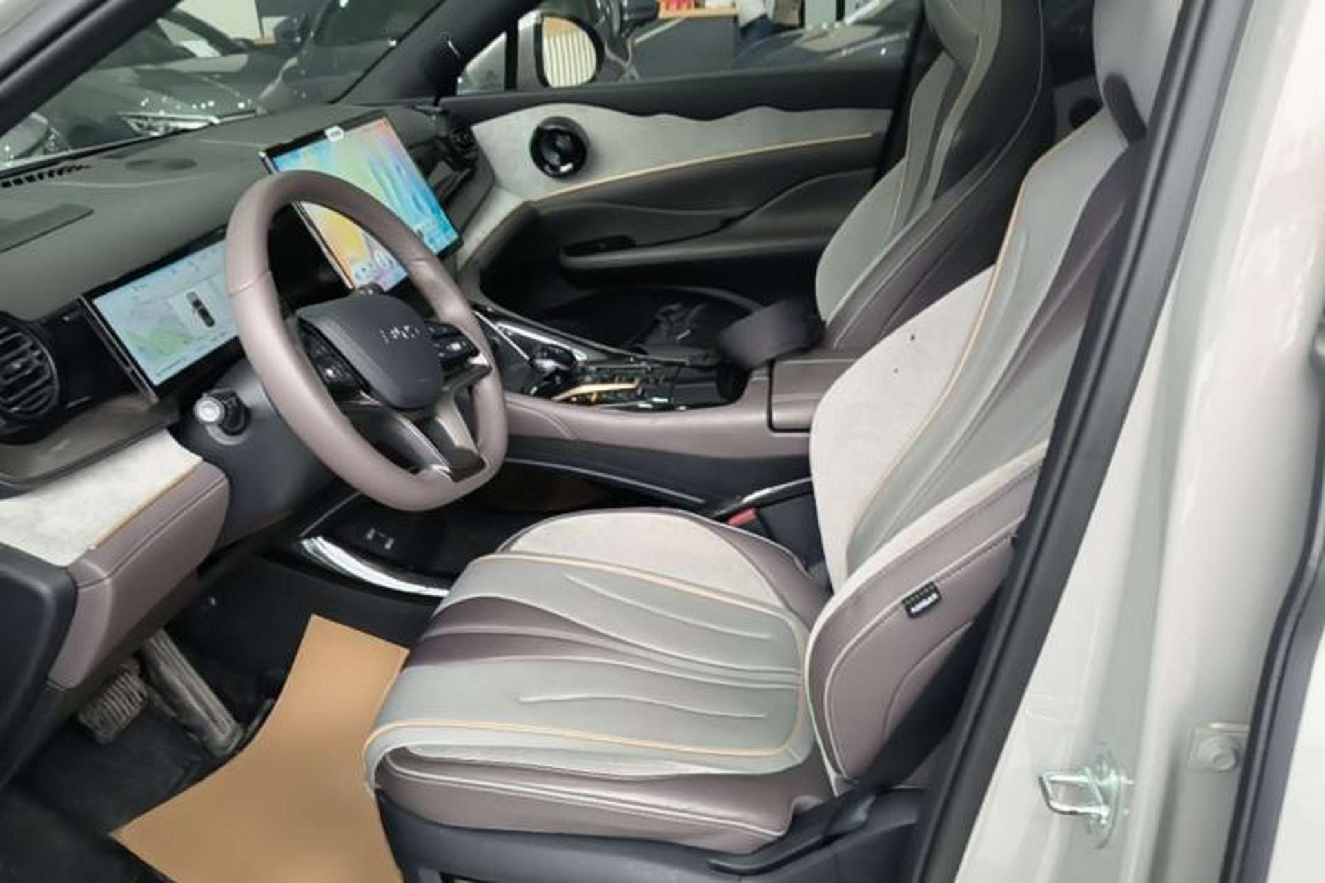 Used BYD Frigate 07 2024 HONOR Edition DM-i 205KM Flagship Model Left Front Seat