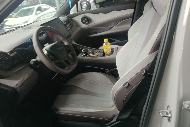 Used BYD Frigate 07 2024 HONOR Edition DM-i 100KM Luxury Model Left Front Seat