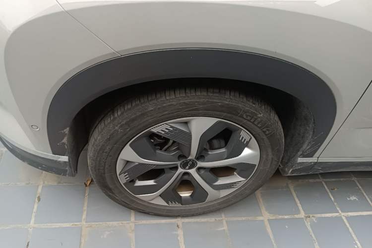 Used BYD Frigate 07 2024 HONOR Edition DM-i 205KM Flagship Model Left Front Wheel Hub