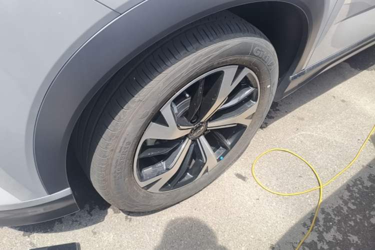 Used BYD Frigate 07 2024 HONOR Edition DM-i 100KM Elite Model Left Front Wheel Hub