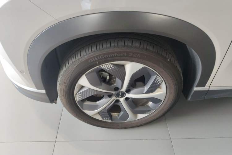 Used BYD Frigate 07 2024 Honor Edition DM-i 100KM Prestige Model Left Front Wheel Hub