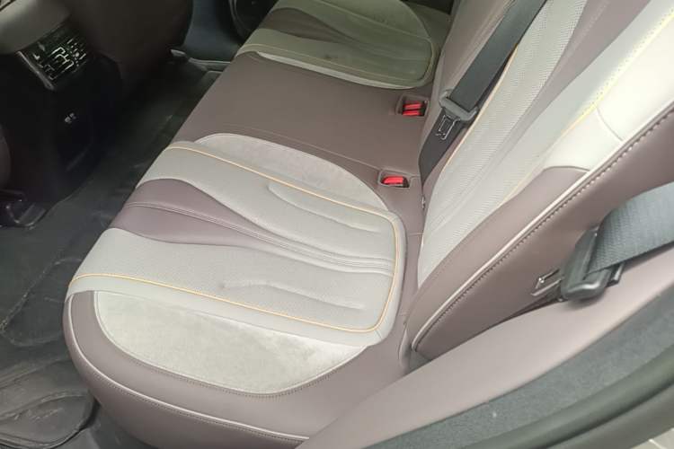 Used BYD Frigate 07 2024 HONOR Edition DM-i 205KM Flagship Model Left Rear Seat