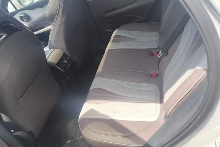 Used BYD Frigate 07 2024 HONOR Edition DM-i 100KM Elite Model Left Rear Seat