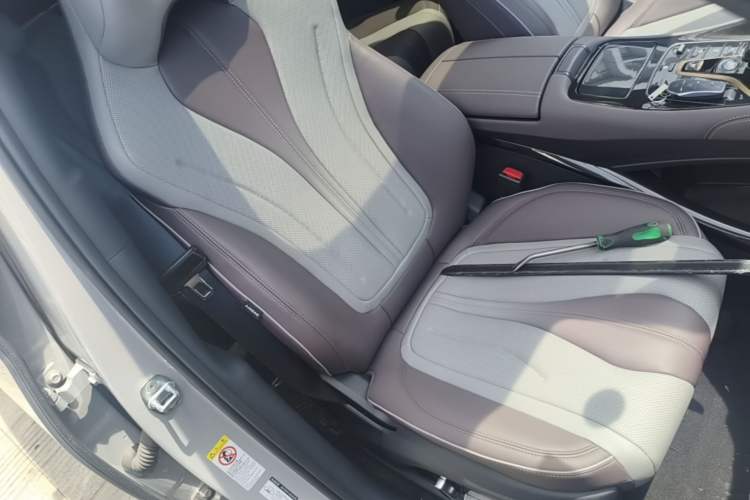 Used BYD Frigate 07 2024 HONOR Edition DM-i 100KM Elite Model Right Front Seat
