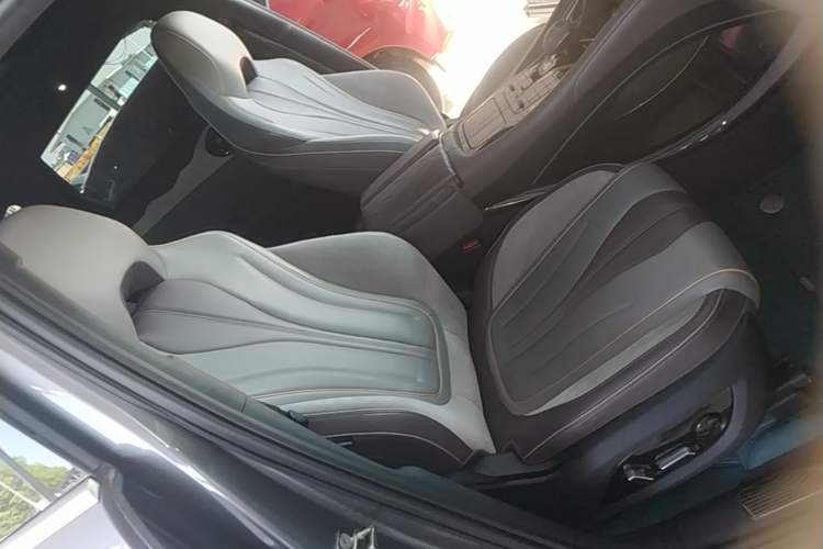 Used BYD Frigate 07 2024 Honor Edition DM-i 100KM Prestige Model Right Front Seat