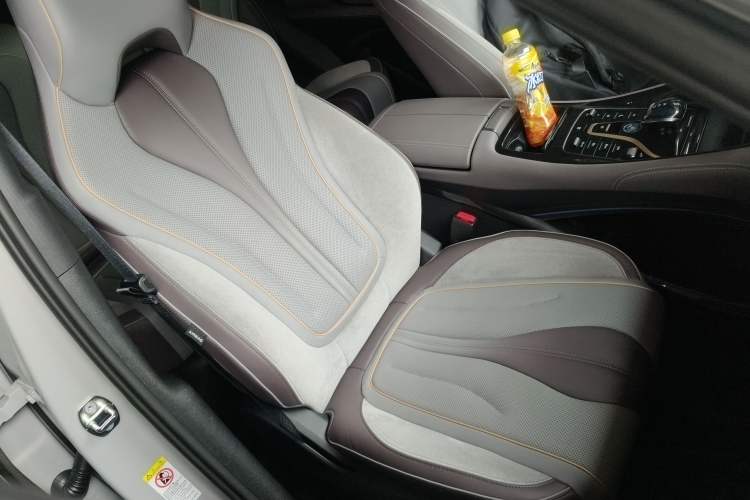 Used BYD Frigate 07 2024 HONOR Edition DM-i 100KM Luxury Model Right Front Seat