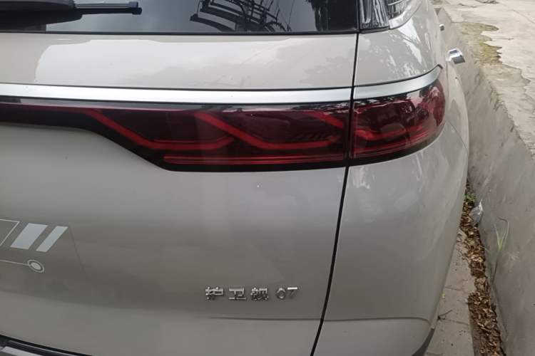 Used BYD Frigate 07 2024 HONOR Edition DM-i 205KM Flagship Model Right Rear Taillight