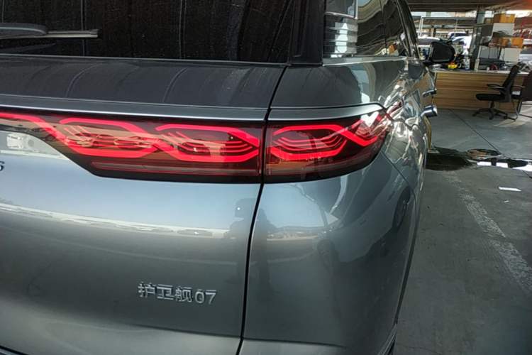 Used BYD Frigate 07 2024 Honor Edition DM-i 100KM Prestige Model Right Rear Taillight