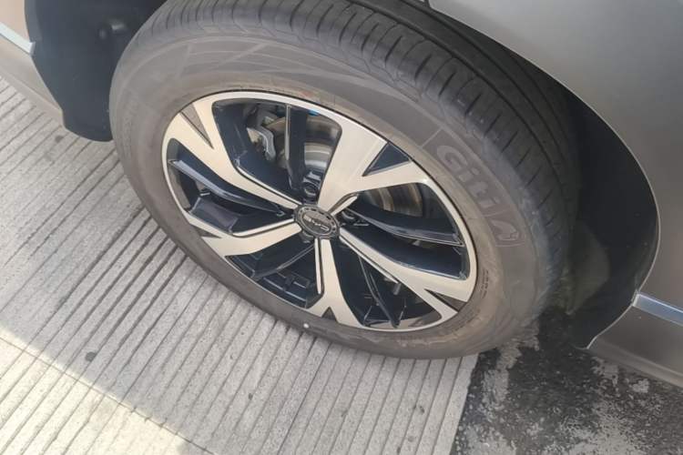 Used BYD Frigate 07 2024 HONOR Edition DM-i 100KM Elite Model Right Rear Wheel Hub