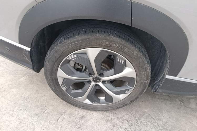 Used BYD Frigate 07 2024 HONOR Edition DM-i 205KM Flagship Model Right Rear Wheel Hub