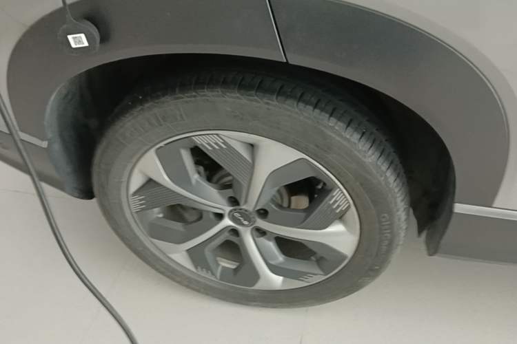 Used BYD Frigate 07 2024 HONOR Edition DM-i 205KM Flagship Model Right Rear Wheel Hub