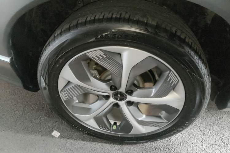 Used BYD Frigate 07 2024 HONOR Edition DM-i 100KM Luxury Model Right Rear Wheel Hub