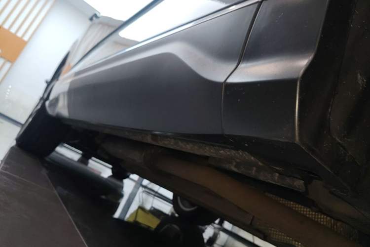 Used BYD Frigate 07 2024 HONOR Edition DM-i 205KM Flagship Model Right Side Sill