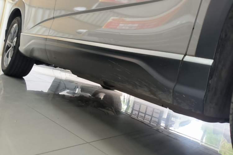 Used BYD Frigate 07 2024 HONOR Edition DM-i 205KM Flagship Model Right Side Sill