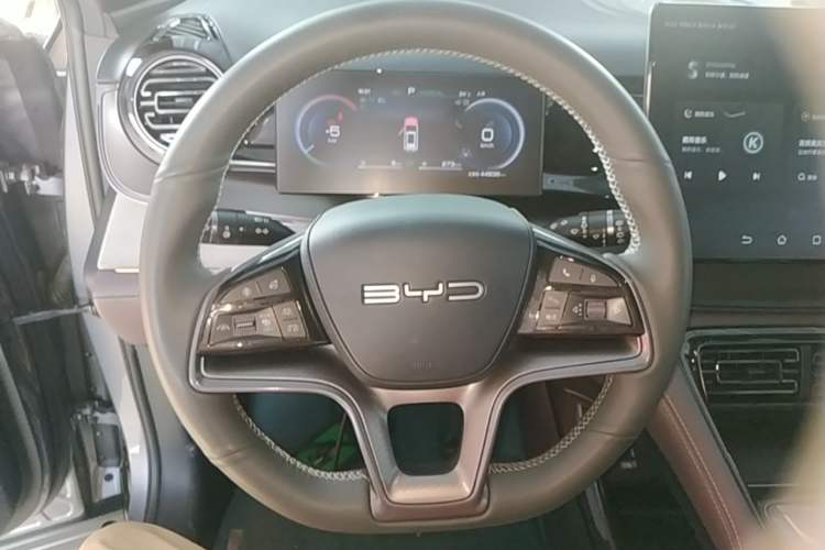Used BYD Frigate 07 2024 Honor Edition DM-i 100KM Prestige Model Steering Wheel