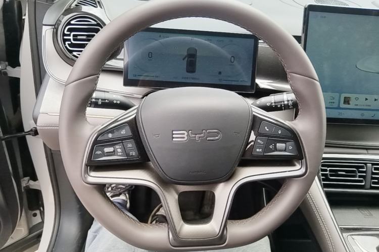 Used BYD Frigate 07 2024 HONOR Edition DM-i 205KM Flagship Model Steering Wheel