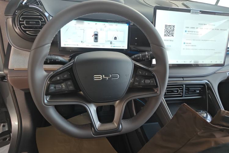 Used BYD Frigate 07 2024 Honor Edition DM-p 175KM All-Wheel-Drive Flagship Model Steering Wheel