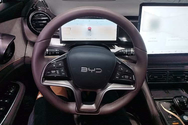 Used BYD Frigate 07 2024 Honor Edition DM-p 175KM All-Wheel-Drive Flagship Model Steering Wheel