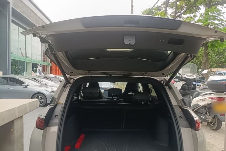 Used BYD Frigate 07 2024 HONOR Edition DM-i 205KM Flagship Model Trunk