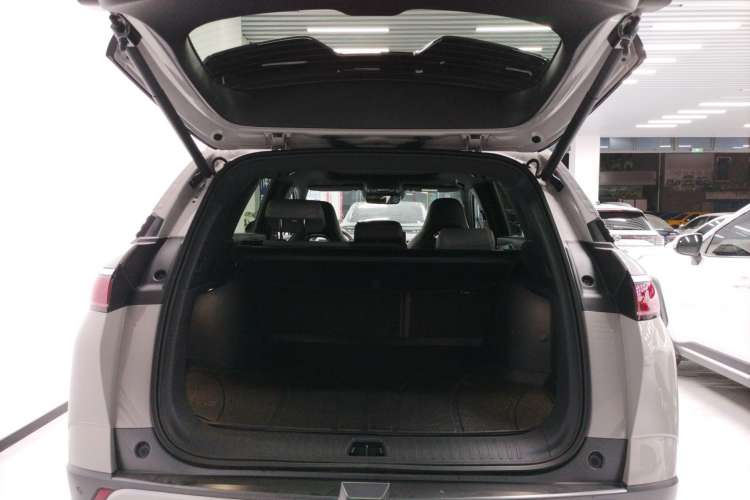 Used BYD Frigate 07 2024 HONOR Edition DM-i 205KM Flagship Model Trunk