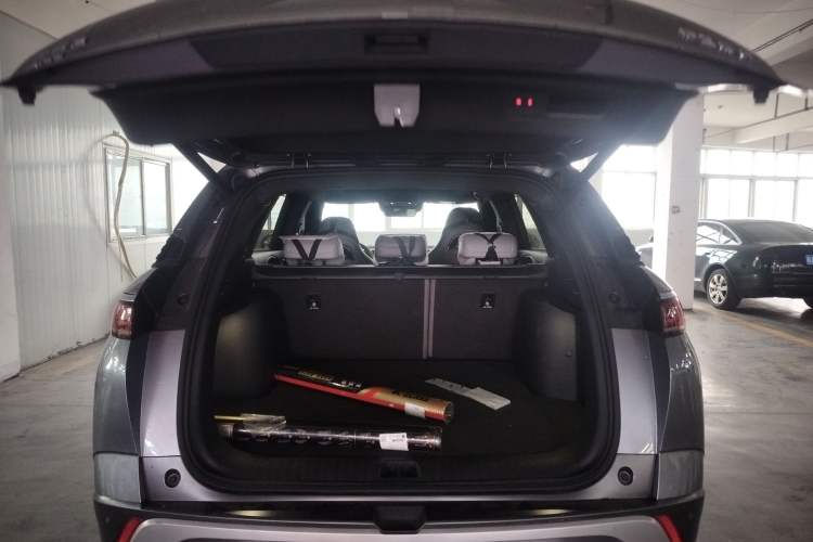Used BYD Frigate 07 2024 HONOR Edition DM-i 100KM Luxury Model Trunk
