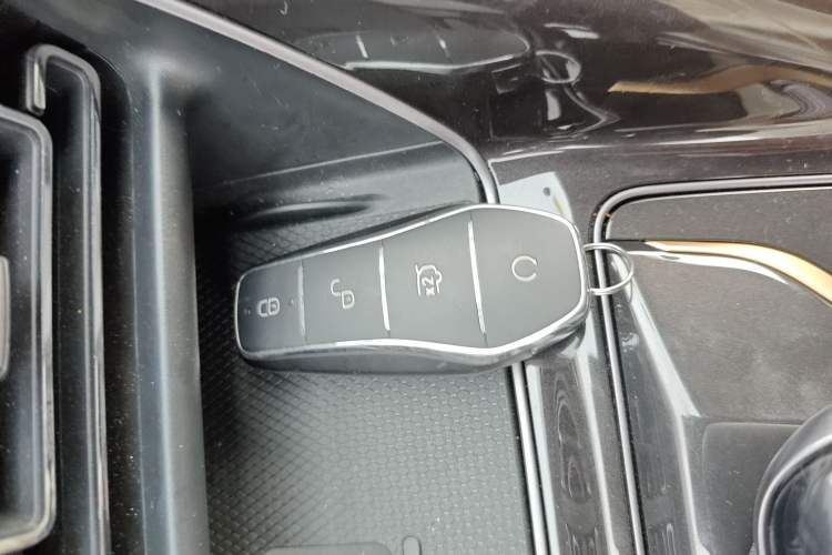Used BYD Frigate 07 2024 HONOR Edition DM-i 205KM Flagship Model Vehicle Key