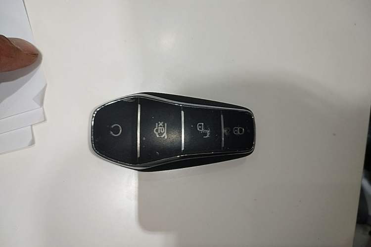 Used BYD Frigate 07 2024 Honor Edition DM-p 175KM All-Wheel-Drive Flagship Model Vehicle Key