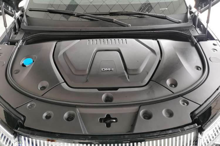 Used BYD Frigate 07 2024 HONOR Edition DM-i 100KM Luxury Model Engine Bay