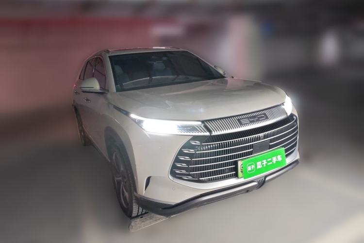 Used BYD Frigate 07 2024 HONOR Edition DM-i 100KM Luxury Model Front Right 45 Deg
