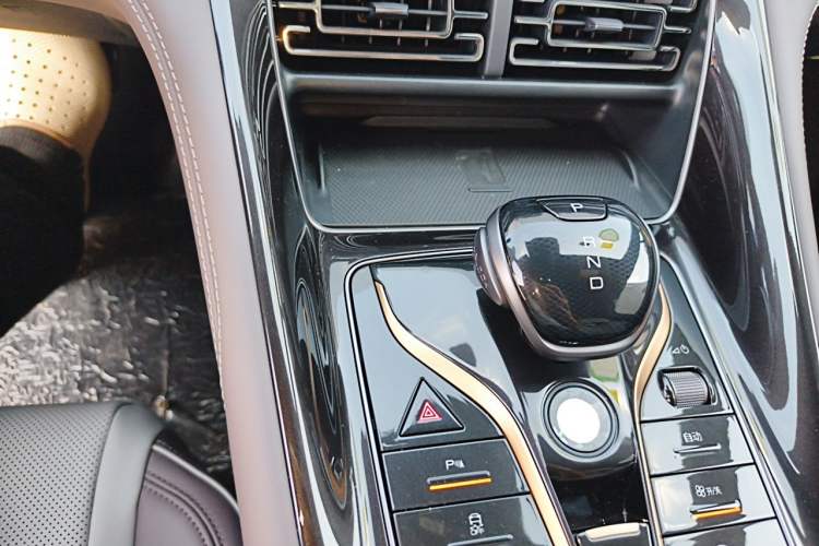 Used BYD Frigate 07 2024 HONOR Edition DM-i 100KM Elite Model Gear Lever