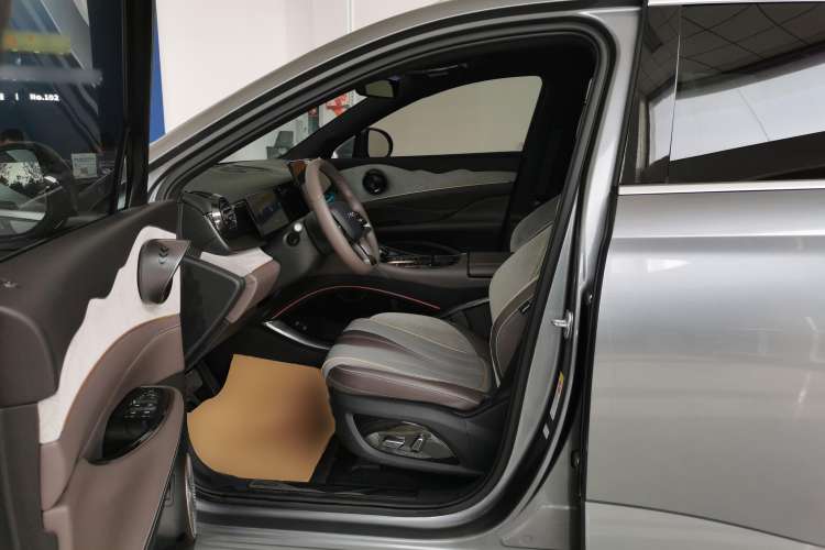 Used BYD Frigate 07 2024 HONOR Edition DM-i 100KM Luxury Model Left Front Seat