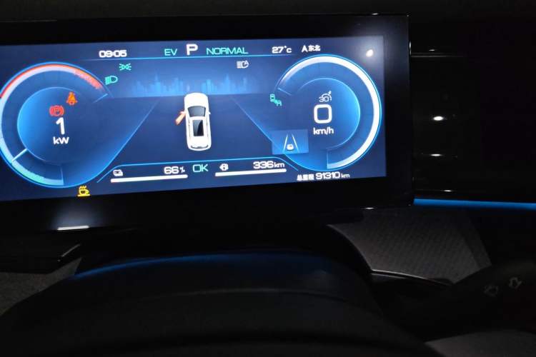 Used BYD Frigate 07 2024 HONOR Edition DM-i 100KM Luxury Model Odometer Close Up