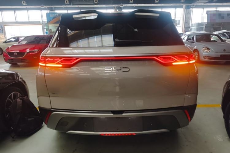 Used BYD Frigate 07 2024 HONOR Edition DM-i 205KM Flagship Model Rear