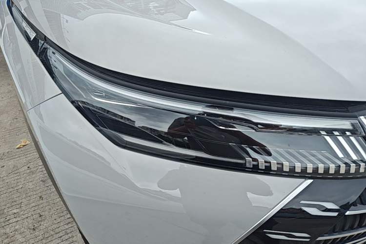 Used BYD Frigate 07 2024 HONOR Edition DM-i 100KM Luxury Model Right Front Headlight