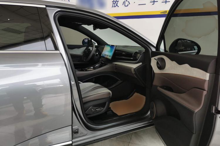 Used BYD Frigate 07 2024 HONOR Edition DM-i 100KM Luxury Model Right Front Seat