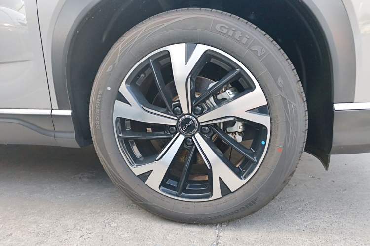 Used BYD Frigate 07 2024 HONOR Edition DM-i 100KM Elite Model Right Front Wheel Hub