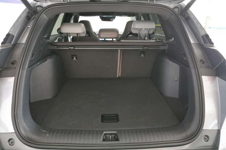 Used BYD Frigate 07 2024 HONOR Edition DM-i 100KM Luxury Model Trunk