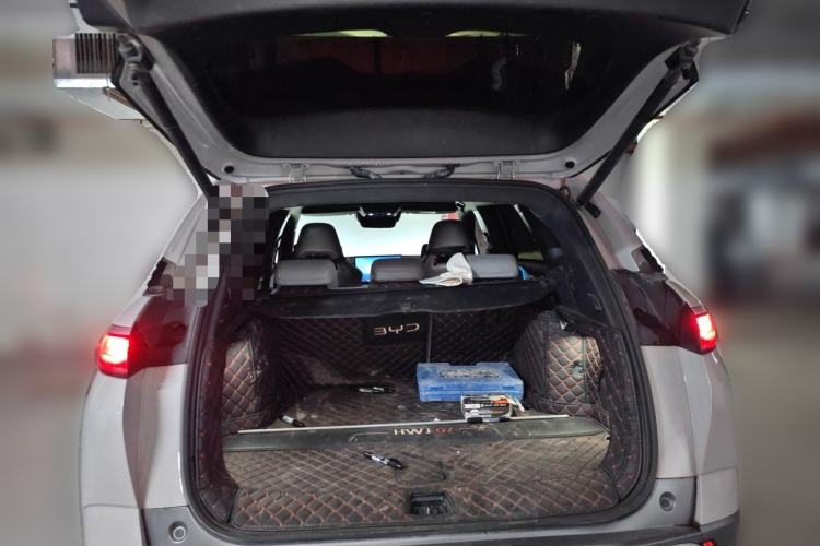 Used BYD Frigate 07 2024 HONOR Edition DM-i 100KM Luxury Model Trunk