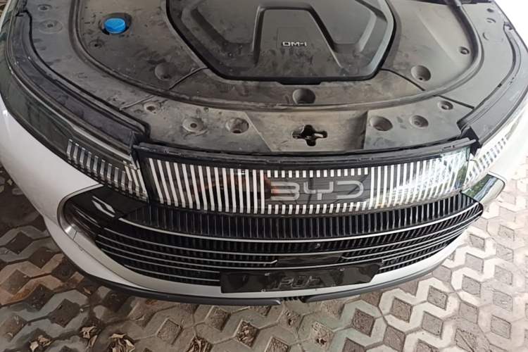 Used BYD Frigate 07 2024 HONOR Edition DM-i 205KM Flagship Model Engine Bay