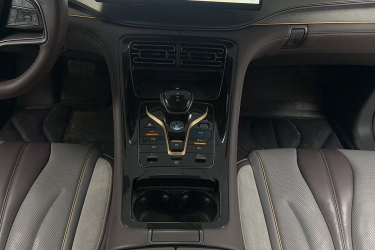 Used BYD Frigate 07 2024 Honor Edition DM-i 100KM Prestige Model Gear Lever