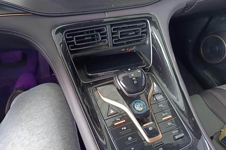 Used BYD Frigate 07 2024 HONOR Edition DM-i 205KM Flagship Model Gear Lever