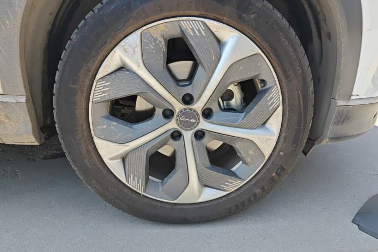 Used BYD Frigate 07 2024 HONOR Edition DM-i 100KM Luxury Model Right Front Wheel Hub